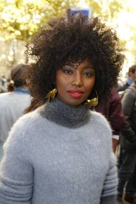 Inna Modja CELEBRITIES : Ankunft zur Modenschau John Galliano - Fashion Week - Paris - 02 10 2016 StephenCaillet Panoramic 