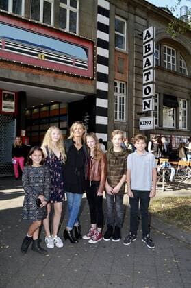 Ava Sophie Richter, Zoe Malia Moon, Regisseurin Andrea Katzenberger, Sina Michel, Otto von Grevenmoor und Jann Piet bei der Premiere der neuesten Folge der Fernsehserie Die Pfefferkörner auf dem 24. Filmfest Hamburg 2016 im Abaton. Hamburg, 02.10.2016 Foto:xgbrcix xFuturexImage