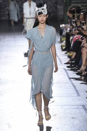 212078 Marineau Starface 2016-10-02 Paris France Paris Fashion week. Pret-a-porter printemps-ete 2017. Defile John Galliano. John Galliano , spring -summer 2017Paris, France Paris Fashion week. Ready-to-wear spring-summer 2017 Defile John Galliano Editorial Use Only  Copyright: xMarineaux STAR_212078_027