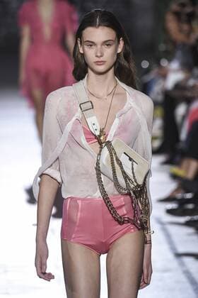 212078 Marineau Starface 2016-10-02 Paris France Paris Fashion week. Pret-a-porter printemps-ete 2017. Defile John Galliano. John Galliano , spring -summer 2017Paris, France Paris Fashion week. Ready-to-wear spring-summer 2017 Defile John Galliano Editorial Use Only  Copyright: xMarineaux STAR_212078_035
