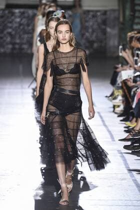212078 Marineau Starface 2016-10-02 Paris France Paris Fashion week. Pret-a-porter printemps-ete 2017. Defile John Galliano. John Galliano , spring -summer 2017Paris, France Paris Fashion week. Ready-to-wear spring-summer 2017 Defile John Galliano Editorial Use Only  Copyright: xMarineaux STAR_212078_059