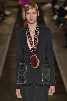 212080 Marineau Starface 2016-10-02 Paris France Paris Fashion week. Pret-a-porter printemps-ete 2017. Defile Givenchy.Paris Fashion week. Ready-to-wear spring-summer 2017 Defile Givenchy. Givenchy, spring-summer 2017 Paris, France Editorial Use Only _sans_perso  Copyright: xMarineaux STAR_212080_017