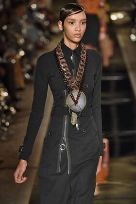 212080 Marineau Starface 2016-10-02 Paris France Paris Fashion week. Pret-a-porter printemps-ete 2017. Defile Givenchy.Paris Fashion week. Ready-to-wear spring-summer 2017 Defile Givenchy. Givenchy, spring-summer 2017 Paris, France Editorial Use Only _sans_perso  Copyright: xMarineaux STAR_212080_031