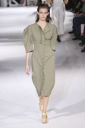 Paris Fashion Week - Stella McCartney Modenschau 212098 Marineau Starface 2016-10-03 Paris France Paris Fashion week. Pret-a-porter printemps-ete 2017. Defile Stella McCartney. Stella McCartney, spring-summer 2017 Paris, France Paris Fashion week. Ready-to-wear spring-summer 2017 Defile Stella McCartney. Editorial Use Only _sans_perso  Copyright: xMarineaux STAR_212098_005
