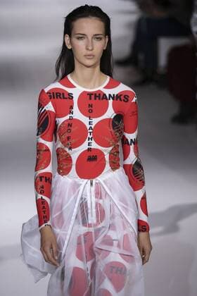 Paris Fashion Week - Stella McCartney Modenschau 212098 Marineau Starface 2016-10-03 Paris France Paris Fashion week. Pret-a-porter printemps-ete 2017. Defile Stella McCartney. Stella McCartney, spring-summer 2017 Paris, France Paris Fashion week. Ready-to-wear spring-summer 2017 Defile Stella McCartney. Editorial Use Only _sans_perso  Copyright: xMarineaux STAR_212098_038