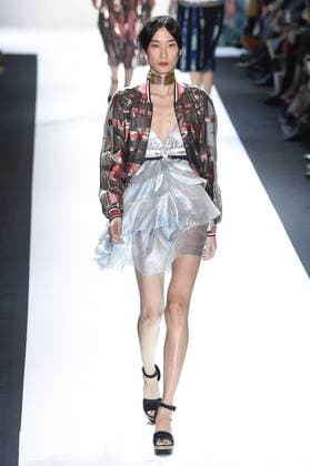 Paris Fashion Week - Leonard Modenschau 212099 Marineau Starface 2016-10-03 Paris France Paris Fashion week. Pret-a-porter printemps-ete 2017. Defile Leonard Paris. Leonard Paris, spring-summer 2017 Paris, France Editorial Use Only _sans_perso  Copyright: xMarineaux STAR_212099_035