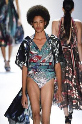 Paris Fashion Week - Leonard Modenschau 212099 Marineau Starface 2016-10-03 Paris France Paris Fashion week. Pret-a-porter printemps-ete 2017. Defile Leonard Paris. Leonard Paris, spring-summer 2017 Paris, France Editorial Use Only _sans_perso  Copyright: xMarineaux STAR_212099_042