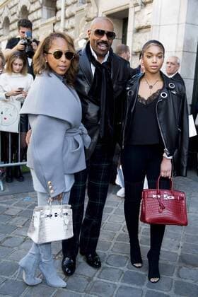 Paris Fashion Week - Prominente vor der Hermes Modenschau Marjorie Harvey - husband Steve and child CELEBRITES : arrival show Hermes - Paris - 03 10 2016 JBAutissier Panoramic 