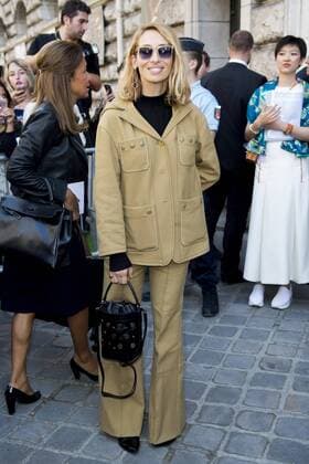 Paris Fashion Week - Prominente vor der Hermes Modenschau Alewandra Golovanoff CELEBRITES : arrival show Hermes - Paris - 03 10 2016 JBAutissier Panoramic 
