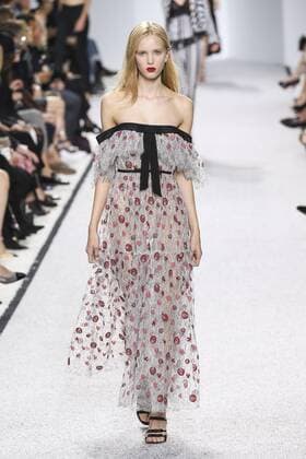 Paris Fashion Week - Giambattista Valli Modenschau 212111 Marineau Starface 2016-10-03 Paris France Paris Fashion Week. défilé PAP Printemps-Eté 2017. Giambattista Valli. Editorial use only  Copyright: xMarineaux STAR_212111_035