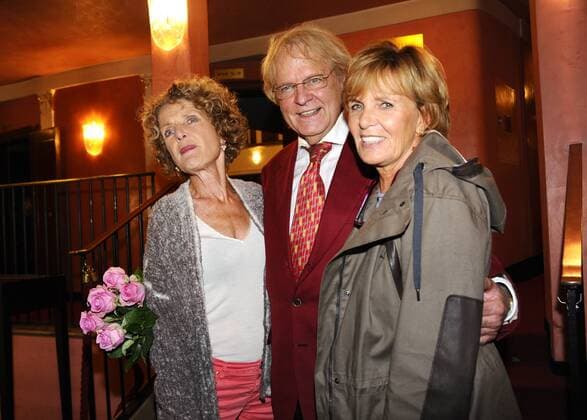 Kathrin Ackermann mit Tochter Maria Furtwängler und Peter Fricke Premiere Glücklich die Glücklichen Komödie im Bayerischen Hof Theater München 03. Oktober 2016