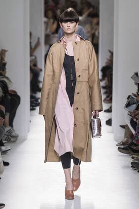 Paris Fashion Week - Hermes Modenschau 212128 Marineau Starface Paris France Paris Fashion Week. Défilé PAP Printemps-Eté 2017. HERMES. Editorial use only  Copyright: xMarineaux STAR_212128_010