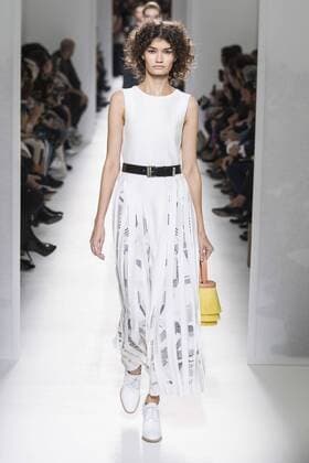 Paris Fashion Week - Hermes Modenschau 212128 Marineau Starface Paris France Paris Fashion Week. Défilé PAP Printemps-Eté 2017. HERMES. Editorial use only  Copyright: xMarineaux STAR_212128_032