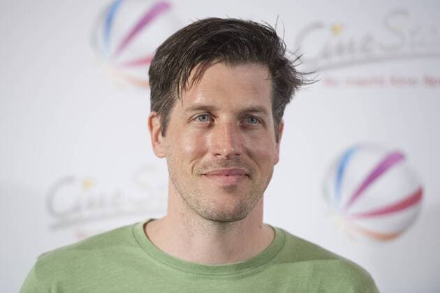 Nic ROMM, Schauspieler, Portraet, Porträt, Portrait, angeschnittenes Einzelbild, Einzelmotiv, Roter Teppich, Red Carpet Show, Ankunft, arrival, Filmpremiere Volltreffer , im Cinestar Kino Dortmund, 29.09.2016.