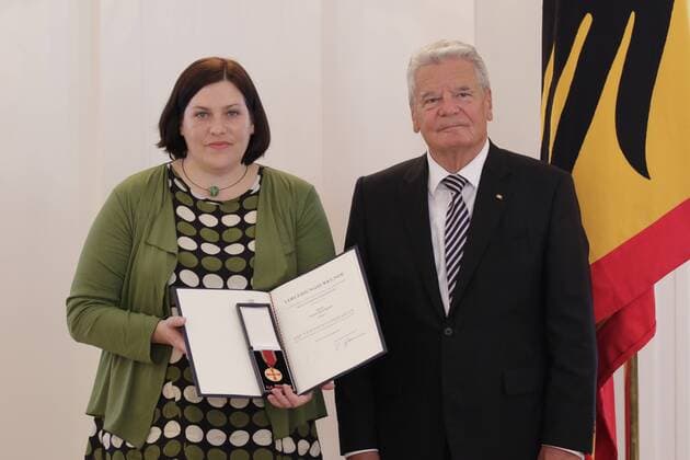 Berlin, Schloss Bellevue, Ansprache bei der Verleihung des Verdienstordens der Bundesrepublik Deutschland zum Tag der Deutschen Einheit, Foto: Julia Reichert , Bundespräsident Joachim Gauck