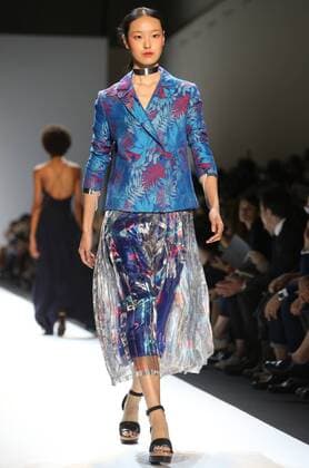 A model takes to the catwalk during the presentation of Leonard s show as part of the Spring-Summer 2017 Paris Fashion Week on October 3, 2016.  PAR20161003113 MAYAxVIDON-WHITE