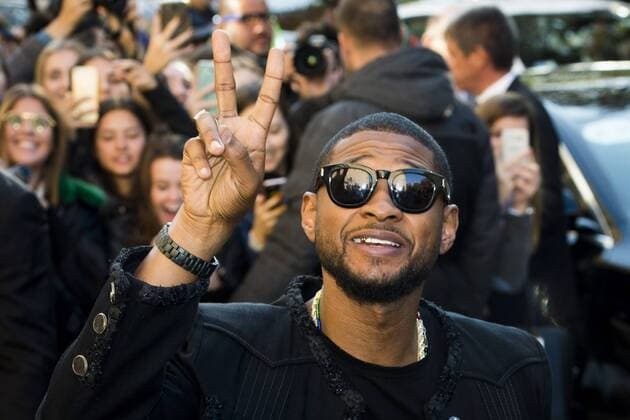 Usher CELEBRITIES : arrivals Chanel - Paris - 04 10 2016 JBAutissier Panoramic 