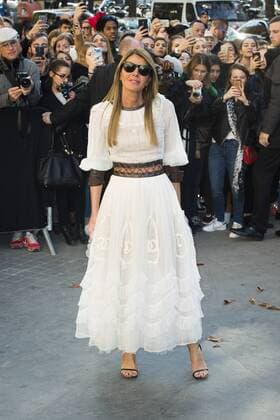 Anna Dello Russo CELEBRITIES : arrivals Chanel - Paris - 04 10 2016 JBAutissier Panoramic 