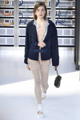 212146 Marineau Starface 2016-10-04 Paris France Paris Fashion week. Pret-a-porter printemps-ete 2017. Defile Chanel. Chanel, spring-summer 2017 Paris, France Paris Fashion week. Ready-to-wear spring-summer 2017 Defile Chanel Editorial Use Only _sans_perso  Copyright: xMarineaux STAR_212146_089