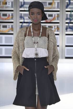 212146 Marineau Starface 2016-10-04 Paris France Paris Fashion week. Pret-a-porter printemps-ete 2017. Defile Chanel. Chanel, spring-summer 2017 Paris, France Paris Fashion week. Ready-to-wear spring-summer 2017 Defile Chanel Editorial Use Only _sans_perso  Copyright: xMarineaux STAR_212146_111