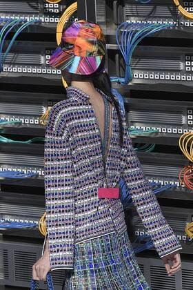 212146 Marineau Starface 2016-10-04 Paris France Paris Fashion week. Pret-a-porter printemps-ete 2017. Defile Chanel. Chanel, spring-summer 2017 Paris, France Paris Fashion week. Ready-to-wear spring-summer 2017 Defile Chanel Editorial Use Only _sans_perso  Copyright: xMarineaux STAR_212146_144