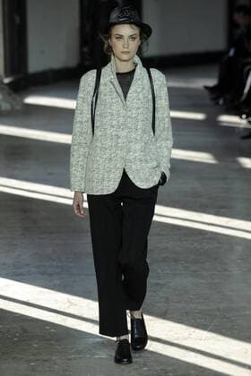 Paris Fashion Week - Agnes B. 212149 Marineau Starface 2016-10-04 Paris France Paris Fashion week. Pret-a-porter printemps-ete 2017. Defile Agnes B. Paris Fashion week. Ready-to-wear spring-summer 2017 Defile Agnes B. Agnès b., spring-summer 2017 Paris, France Editorial Use Only _sans_perso  Copyright: xMarineaux STAR_212149_001