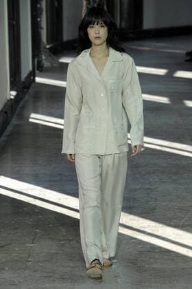 Paris Fashion Week - Agnes B. 212149 Marineau Starface 2016-10-04 Paris France Paris Fashion week. Pret-a-porter printemps-ete 2017. Defile Agnes B. Paris Fashion week. Ready-to-wear spring-summer 2017 Defile Agnes B. Agnès b., spring-summer 2017 Paris, France Editorial Use Only _sans_perso  Copyright: xMarineaux STAR_212149_035