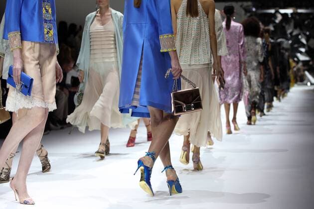 A model takes to the catwalk during the presentation of Shiatzy Chen s show as part of the Spring-Summer 2017 Paris Fashion Week on October 4, 2016.  PAR20161004101 MAYAxVIDON-WHITE