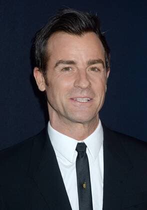 Justin Theroux arrives on the red carpet at The Girl on the Train New York Premiere at Regal E-Walk Stadium 13 on October 4, 2016 in New York City.  NYP20161004144 DENNISxVANxTINE