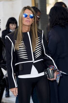 Anna Dello Russo - Prominente am Rande der Vuitton Modenschau - Paris - 05 10 2016 JBAutissier Panoramic 