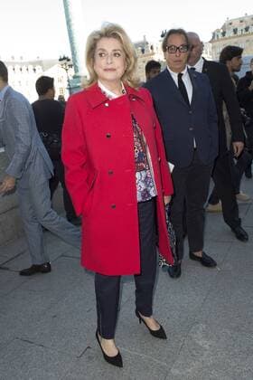 Catherine Deneuve - Prominente am Rande der Vuitton Modenschau - Paris - 05 10 2016 JBAutissier Panoramic 