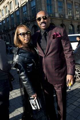 Marjorie, Steve Harvey - Prominente am Rande der Vuitton Modenschau - Paris - 05 10 2016 JBAutissier Panoramic 