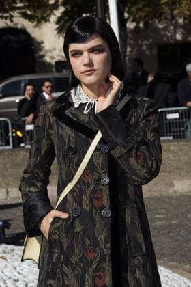 Stephanie Sokolinski Soko - Prominente am Rande der Miu Miu Modenschau - Paris - 05 10 2016 JBAutissier Panoramic 