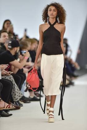 Minas Trend in Belo Horizonte - Ellus 2nd Floor Modenschau BELO HORIZONTE, MG - 05.10.2016: MINAS TREND OUTONO INVERNO 2017 - designer fashion show Ellus Second Floor (2nd Floor) during the nineteenth edition of the Minas Trend - Autumn Winter 2017 held in Expominas in Belo Horizonte, MG. on the morning of Wednesday (05). x1211163x  MourãoxPanda