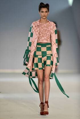 Minas Trend in Belo Horizonte - Faven Modenschau BELO HORIZONTE, MG - 05.10.2016: MINAS TREND OUTONO INVERNO 2017 - designer fashion show Faven by Natalia Person during the nineteenth edition of the Minas Trend - Autumn Winter 2017 held in Expominas in Belo Horizonte, MG. on the morning of Wednesday (05). x1211219x  MourãoxPanda