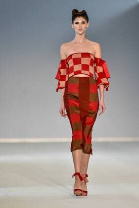 Minas Trend in Belo Horizonte - Faven Modenschau BELO HORIZONTE, MG - 05.10.2016: MINAS TREND OUTONO INVERNO 2017 - designer fashion show Faven by Natalia Person during the nineteenth edition of the Minas Trend - Autumn Winter 2017 held in Expominas in Belo Horizonte, MG. on the morning of Wednesday (05). x1211235x  MourãoxPanda