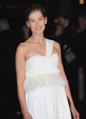 October 5, 2016 - England, United Kingdom - Rosamund Pike attends the A United Kingdom Opening Night Gala Screening during the 60th BFI London Film Festival at Odeon Leciester Square. United Kingdom - ZUMAs147