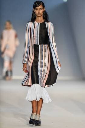 Minas Trend in Belo Horizonte - VictorDzenk Modenschau BELO HORIZONTE, MG - 05.10.2016: MINAS TREND OUTONO INVERNO 2017 - designer fashion show VictorDzenk during the nineteenth edition of the Minas Trend - Autumn Winter 2017 held in Expominas in Belo Horizonte, MG. on the morning of Wednesday (05). x1211330x  MourãoxPanda