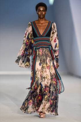 Minas Trend in Belo Horizonte - VictorDzenk Modenschau BELO HORIZONTE, MG - 05.10.2016: MINAS TREND OUTONO INVERNO 2017 - designer fashion show VictorDzenk during the nineteenth edition of the Minas Trend - Autumn Winter 2017 held in Expominas in Belo Horizonte, MG. on the morning of Wednesday (05). x1211349x  MourãoxPanda