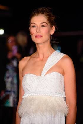 . 05 10 2016. London, United Kingdom. Rosamund Pike arrives at A United Kingdom Premier, Opening Night Gala of the 60th BFI London Film Festival.  xChrisxJosephx xi-Imagesx IIM-13558-0004