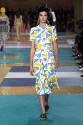 Paris Fashion Week - Miu Miu Modenschau 212207 Marineau Starface 2016-10-05 Paris France Paris Fashion week. Pret-a-porter printemps-ete 2017. Defile Miu Miu Miu Miu , spring -summer 2017 Paris, France Paris Fashion Week. Pret-a-porter Printemps-Eté 2017. Defile Miu Miu. Editorial Use Only _sans_perso  Copyright: xMarineaux STAR_212207_039