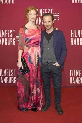 Marleen Lohse und Fabian Busch bei der Premiere von Sanft schläft der Tod auf dem 24. Filmfest Hamburg 2016 im Cinemaxx am Dammtor. Hamburg, 05.10.2016 Foto:xgbrcix xFuturexImage