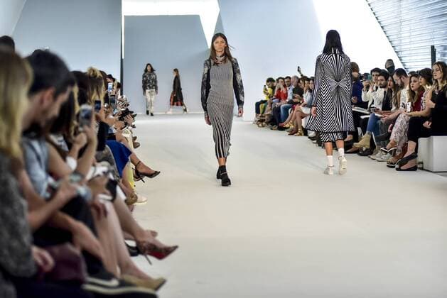 Minas Trend in Belo Horizonte - Lucas Magalhaes Modenschau BELO HORIZONTE, MG - 06.10.2016: MINAS TREND OUTONO INVERNO 2017 - Parade Lucas Magalhaes designer during the nineteenth edition of the Minas Trend - Autumn Winter 2017 held in Expominas in Belo Horizonte, MG. on the morning of Thursday (06). x1211681x  MourãoxPanda
