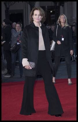 . 06 10 2016. London, United Kingdom. Sigourney Weaver arriving for the premiere of A Monster Calls at the London Film Festival.  xStephenxLockx xi-Imagesx IIM-13563-0011