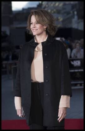 . 06 10 2016. London, United Kingdom. Sigourney Weaver arriving for the premiere of A Monster Calls at the London Film Festival.  xStephenxLockx xi-Imagesx IIM-13563-0014