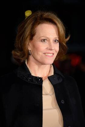. 06 10 2016. London, United Kingdom. Sigourney Weaver arrives at the 60th BFI London Film festival A Monster Calls Premier.  xChrisxJosephx xi-Imagesx IIM-13564-0002