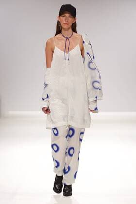 London Fashion Week - The Fun Affair Modenschau October 6, 2016 - London, United Kingdom - A model walks the runway at the The Fun Affair Show during London Fashion Spring Summer 17 collections at London Fashion Week 2016, In London, United Kingdom. London United Kingdom  - ZUMAn230