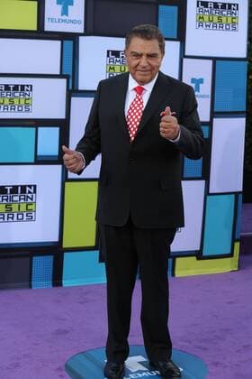Chilean TV host Mario Luis Kreutzberger, known as Don Francisco , poses at the red carpet of the Latin American Music Awards at the Dolly Theater in Hollywood, California, United States, 06 October 2016. The awards recognize the most influential Latin American artists according to the fan s voting. LATIN AMERICAN MUSIC AWARDS IN LOS ANGELES !ACHTUNG: NUR REDAKTIONELLE NUTZUNG!  LAT001 20161007-636114068125261516