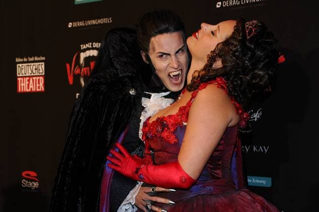 Bilder des Tages Darsteller Tanz der Vampire Premiere Tanz der Vampire Deutsche Theater Musical München 06. Oktober 2016