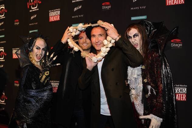 Jochen Bendel und Mathias Pridöhl Premiere Tanz der Vampire Deutsche Theater Musical München 06. Oktober 2016